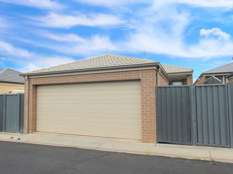 Photo - 101 Glenmore Ridge Drive, Glenmore Park NSW 2745 - Image 8