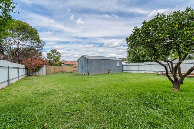 Photo - 101 Grove Street, Kooringal NSW 2650 - Image 9