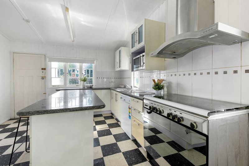 Photo - 101 Jackson Street, Hamilton QLD 4007 - Image 9