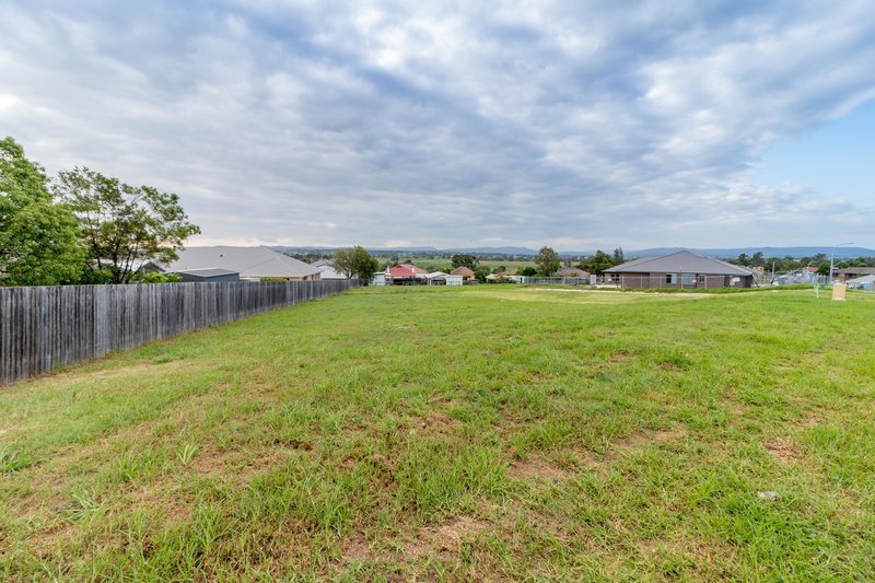 Photo - 101 Laurie Drive, Raworth NSW 2321 - Image 3