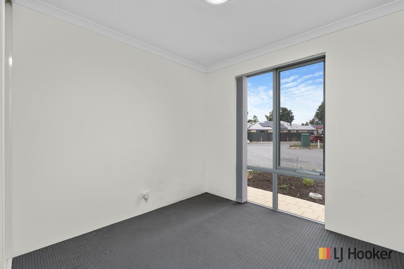 Photo - 10/1 Lemann Turn, Banksia Grove WA 6031 - Image 12