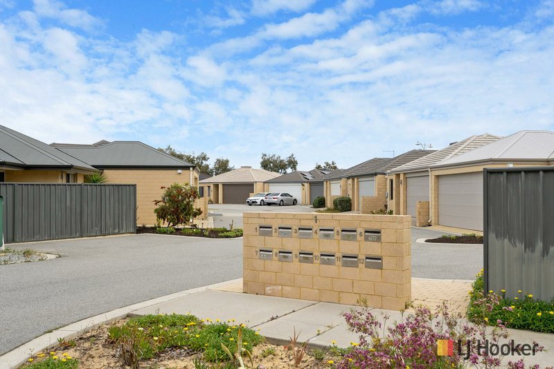 Photo - 10/1 Lemann Turn, Banksia Grove WA 6031 - Image 21