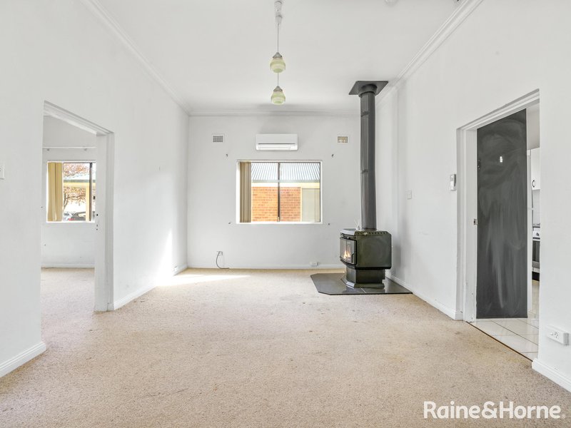 Photo - 101 Morrisset Street, Bathurst NSW 2795 - Image 3