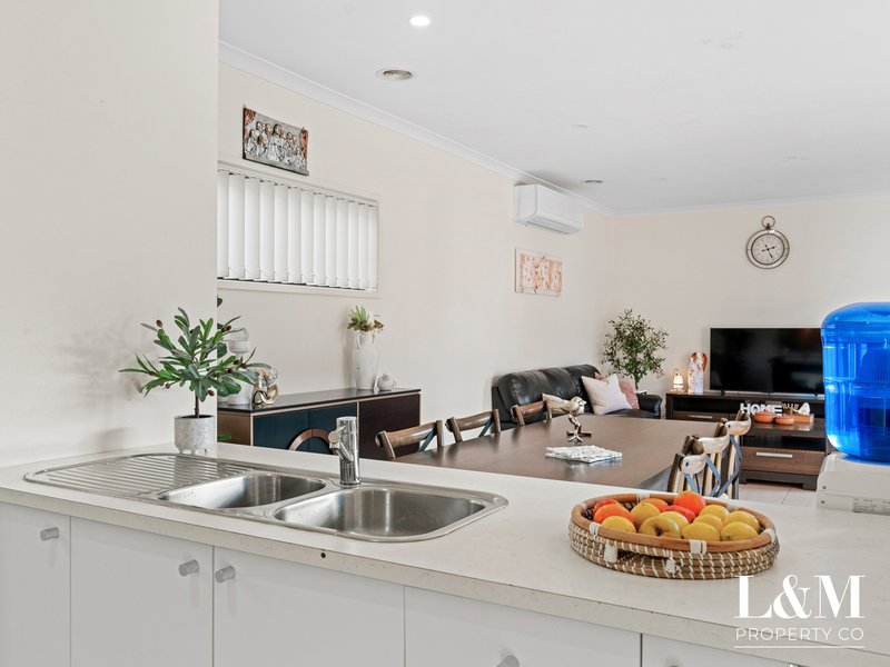 Photo - 101 Newbury Boulevard, Craigieburn VIC 3064 - Image 11