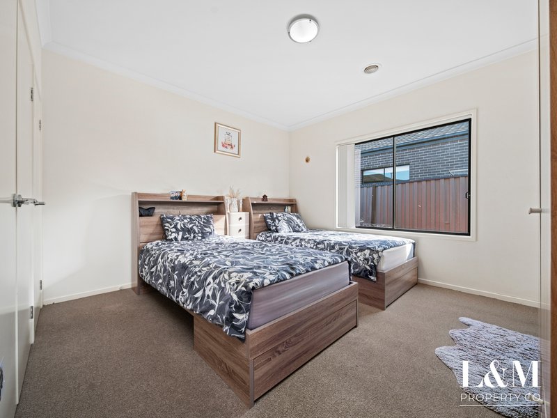Photo - 101 Newbury Boulevard, Craigieburn VIC 3064 - Image 13