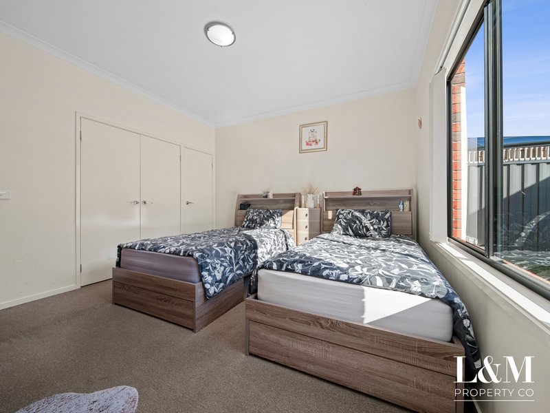 Photo - 101 Newbury Boulevard, Craigieburn VIC 3064 - Image 14