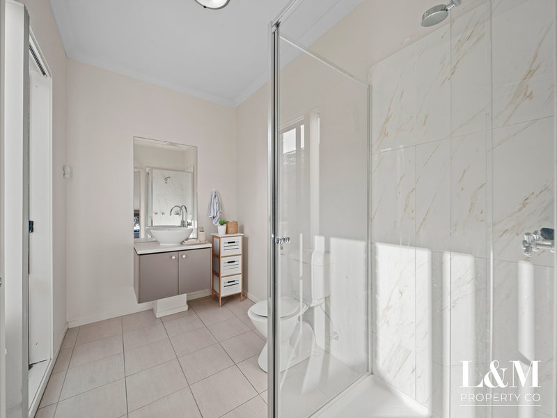 Photo - 101 Newbury Boulevard, Craigieburn VIC 3064 - Image 16