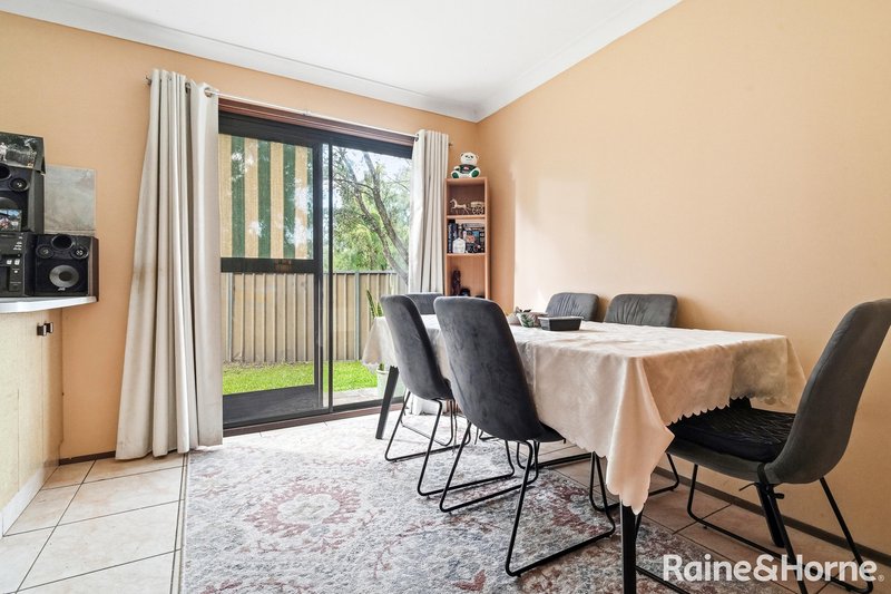 Photo - 10/1 Noela Place, Oxley Park NSW 2760 - Image 6