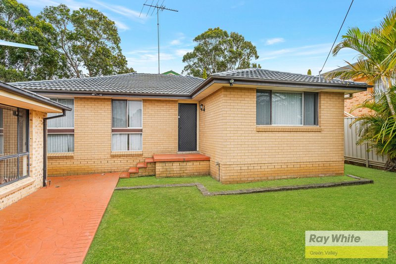 Photo - 101 Oliveri Crescent, Green Valley NSW 2168 - Image 2