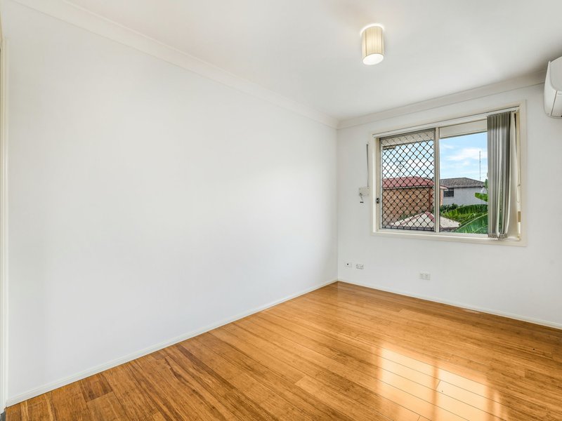 Photo - 101 Pine Road, Casula NSW 2170 - Image 9