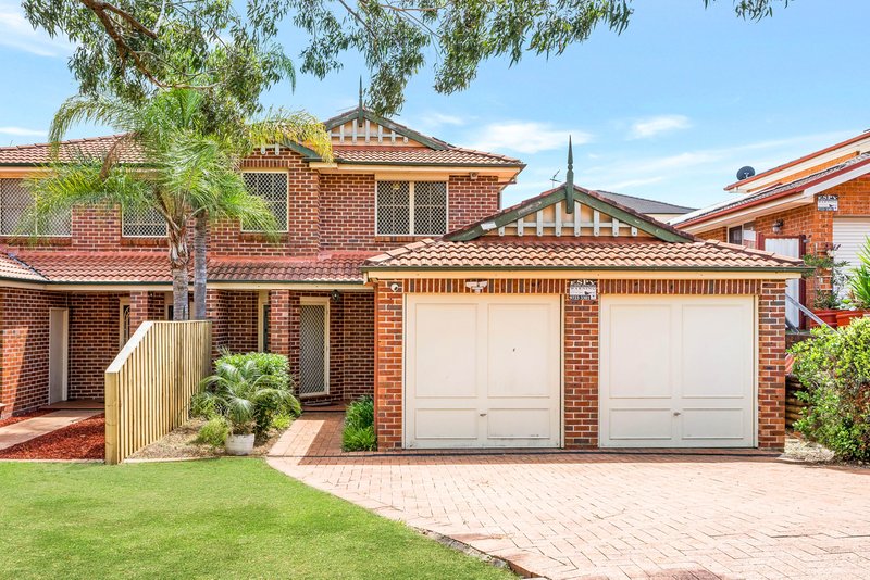 101 Pine Road, Casula NSW 2170