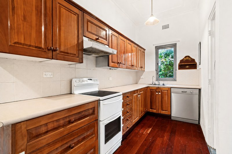 Photo - 101 Queen Victoria Street, Bexley NSW 2207 - Image 3