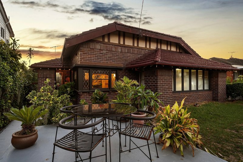 Photo - 101 Queen Victoria Street, Bexley NSW 2207 - Image 8