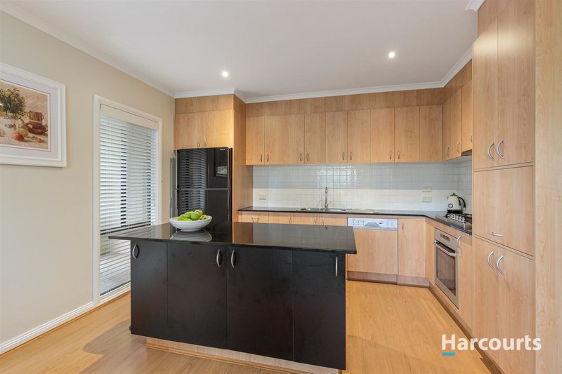 Photo - 101 Sovereign Manors Crescent, Rowville VIC 3178 - Image 3