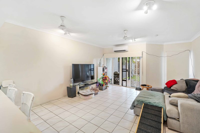 Photo - 10/1 Springfield Crescent, Manoora QLD 4870 - Image 5