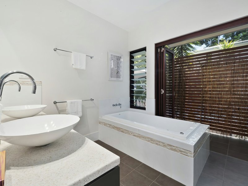 Photo - 101 Upolu Esplanade, Clifton Beach QLD 4879 - Image 13