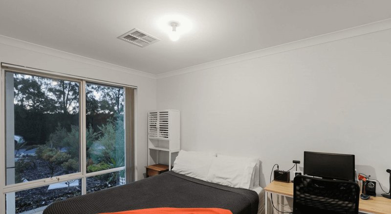 Photo - 101 Wake Way, Wellard WA 6170 - Image 7