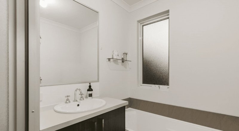 Photo - 101 Wake Way, Wellard WA 6170 - Image 9