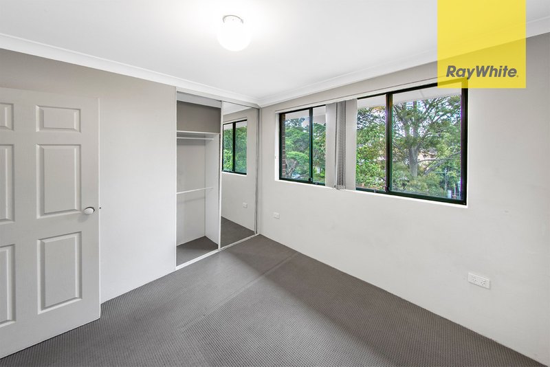 Photo - 10/10-12 Bailey Street, Westmead NSW 2145 - Image 6