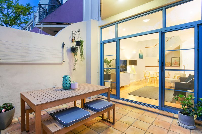 Photo - 10/10-14 John Street, Leichhardt NSW 2040 - Image 3