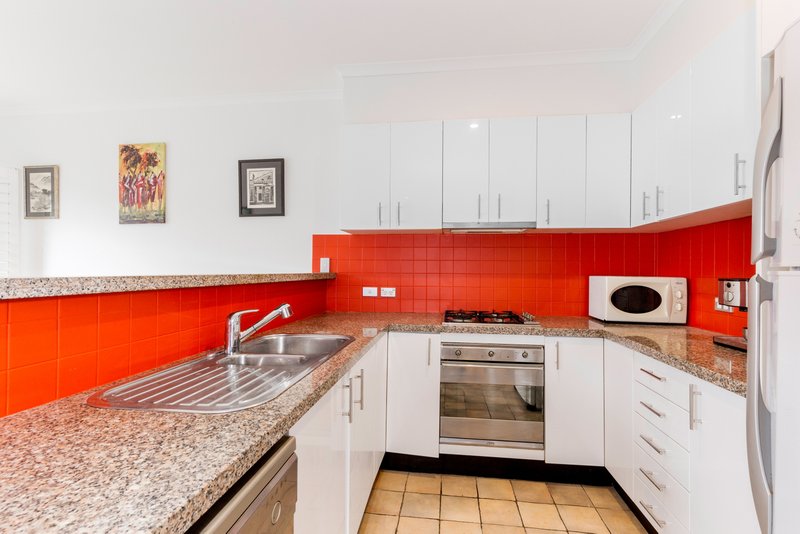 Photo - 10/10 Cassins Avenue, North Sydney NSW 2060 - Image 3