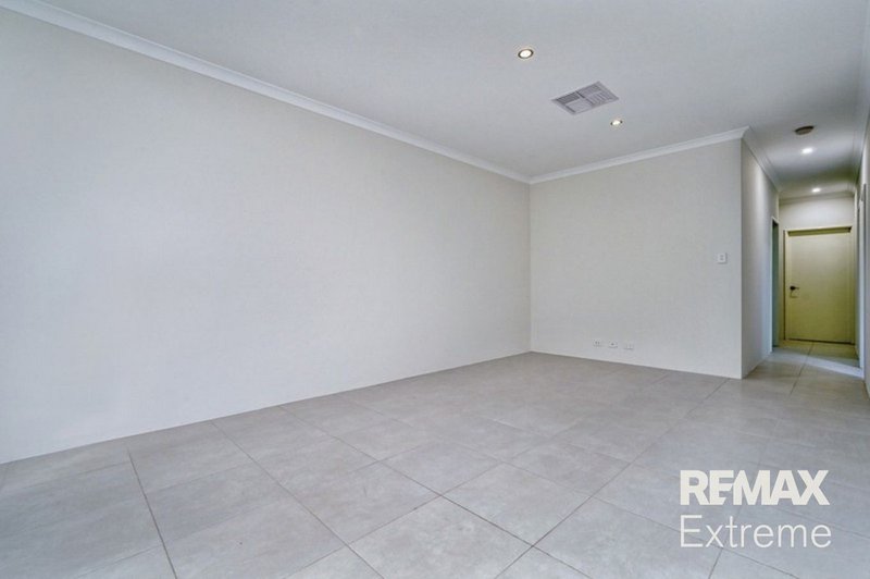 Photo - 10/10 Cordovan Parkway, Aveley WA 6069 - Image 8