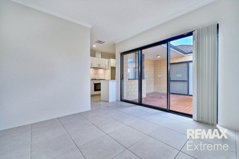 Photo - 10/10 Cordovan Parkway, Aveley WA 6069 - Image 10