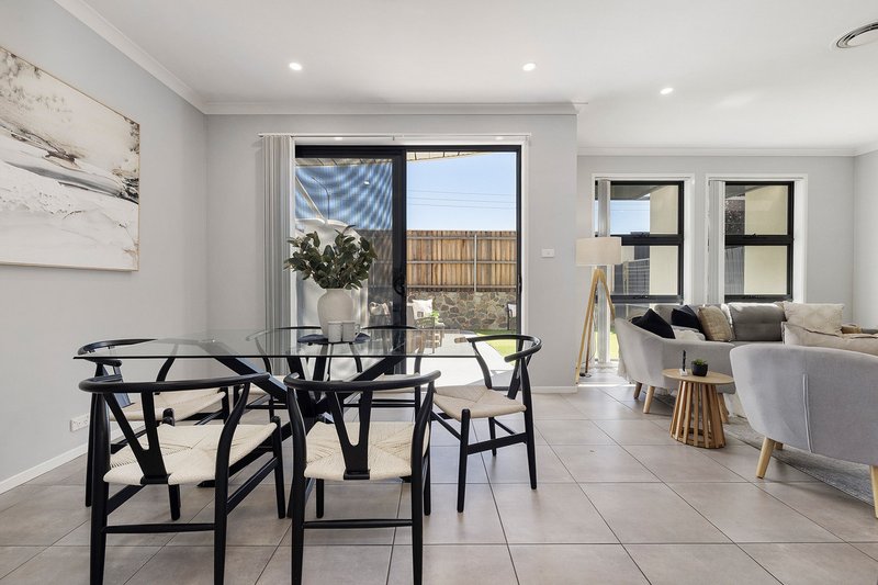 Photo - 10/10 Helpmann Street, Bonython ACT 2905 - Image 6