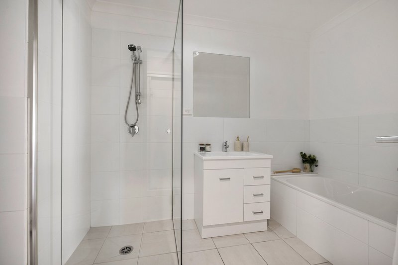 Photo - 10/10 Helpmann Street, Bonython ACT 2905 - Image 15