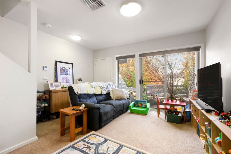 Photo - 10/10 Junee Street, Crace ACT 2911 - Image 2