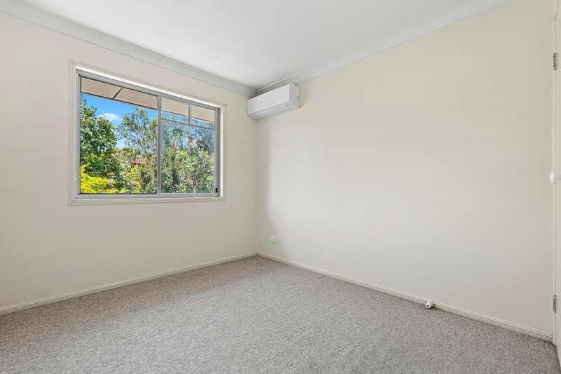 Photo - 10/10 Lawrence Close, Robertson QLD 4109 - Image 12