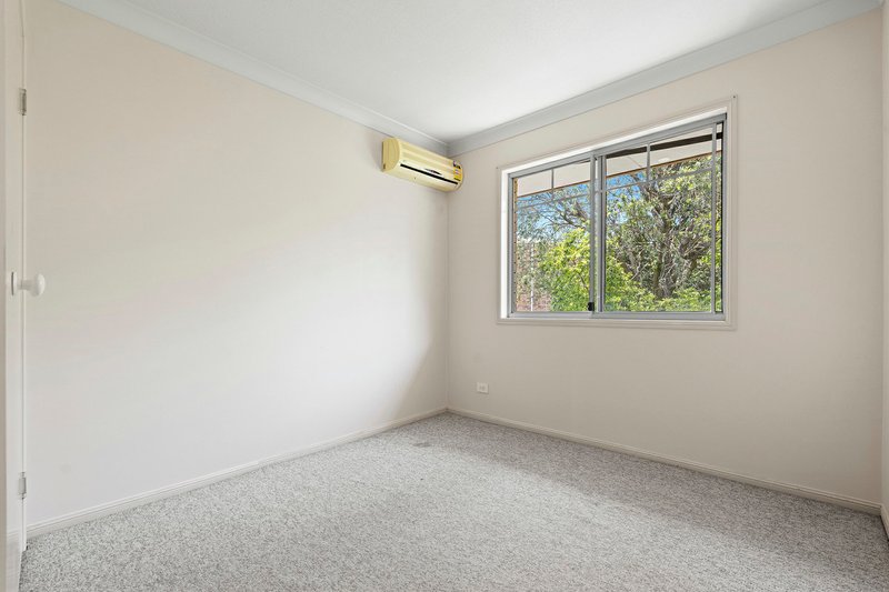 Photo - 10/10 Lawrence Close, Robertson QLD 4109 - Image 13