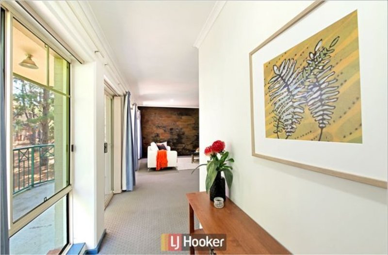 Photo - 10/10 Tank Street, Phillip ACT 2606 - Image 3