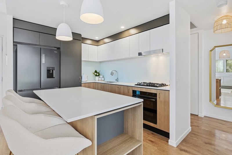 Photo - 10101/112 Palm Meadows Drive, Carrara QLD 4211 - Image 11