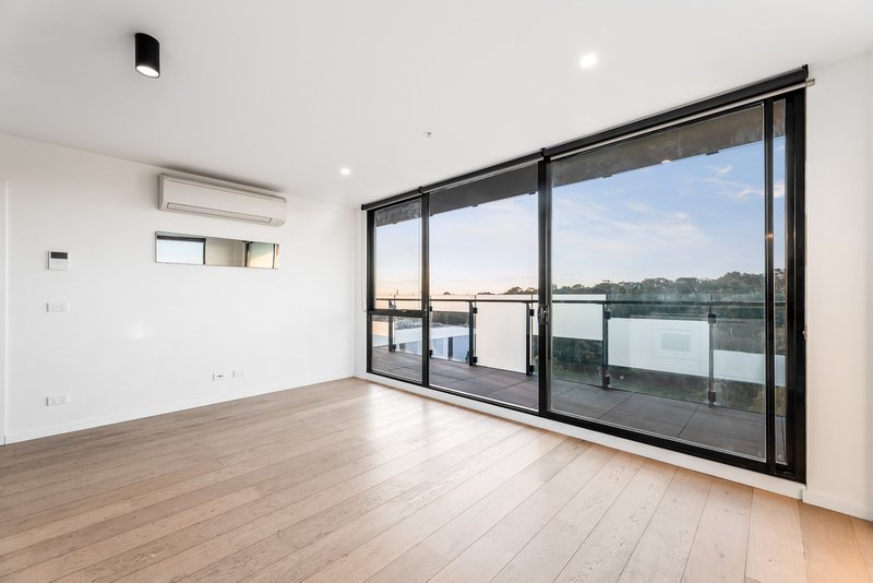 Photo - 1010/20 Shamrock Street, Abbotsford VIC 3067 - Image 4