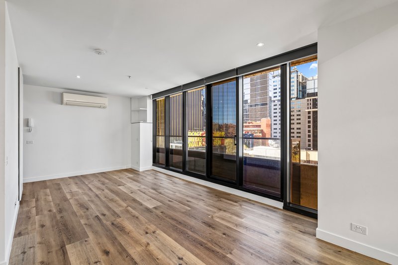 Photo - 1010/7 Katherine Place, Melbourne VIC 3000 - Image 2
