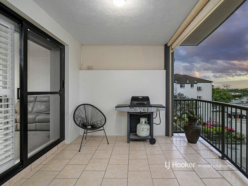 Photo - 10/11-15 Dansie Street, Greenslopes QLD 4120 - Image 12