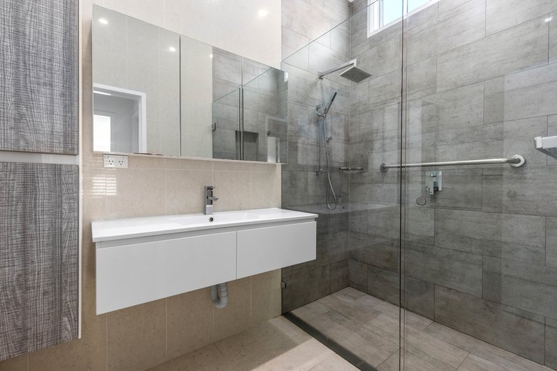 Photo - 10/11-15 Fontainebleau Street, Sans Souci NSW 2219 - Image 10