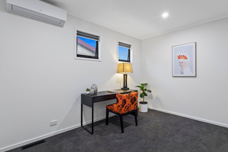 Photo - 10/11-15 Garfield Street, Cheltenham VIC 3192 - Image 15