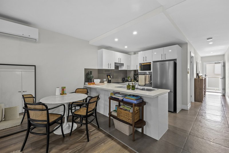 Photo - 10/11 Stephens Street, Morningside QLD 4170 - Image 4