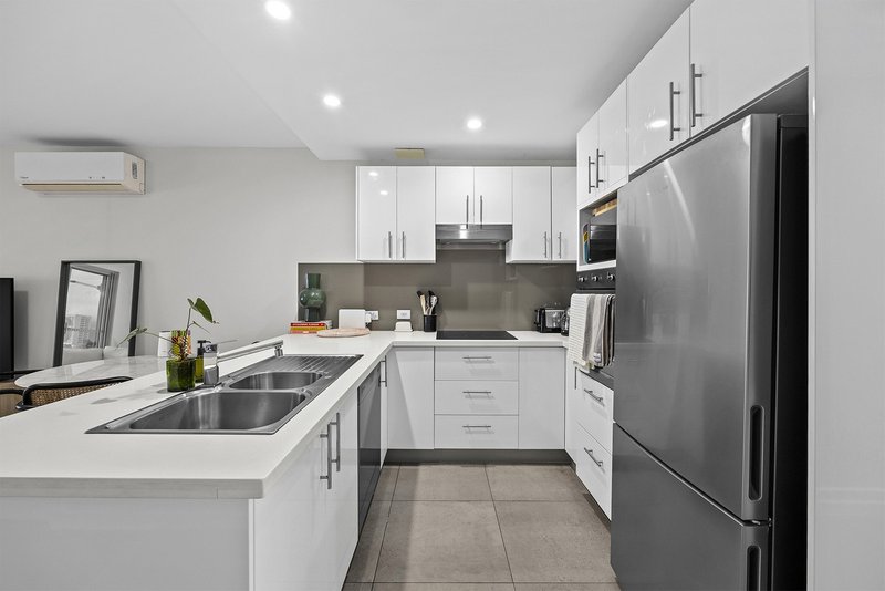 Photo - 10/11 Stephens Street, Morningside QLD 4170 - Image 5