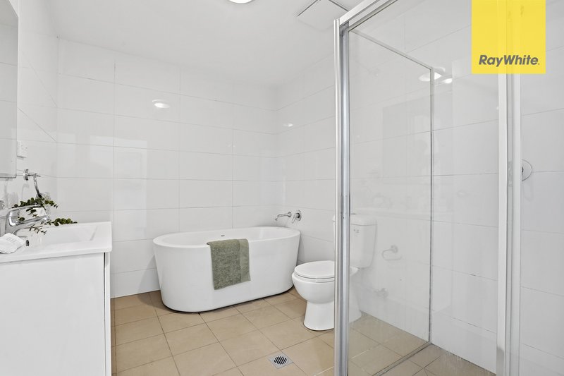 Photo - 101/11-15 Robilliard Street, Mays Hill NSW 2145 - Image 11