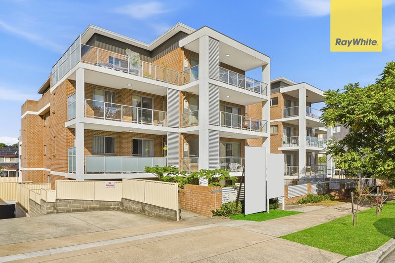 Photo - 101/11-15 Robilliard Street, Mays Hill NSW 2145 - Image 13