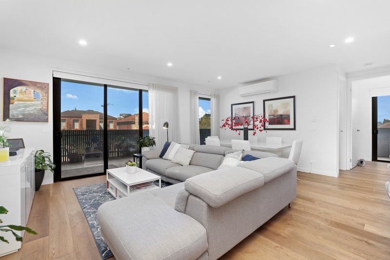 Photo - 101/15 Hamilton Street, Bentleigh VIC 3204 - Image 2