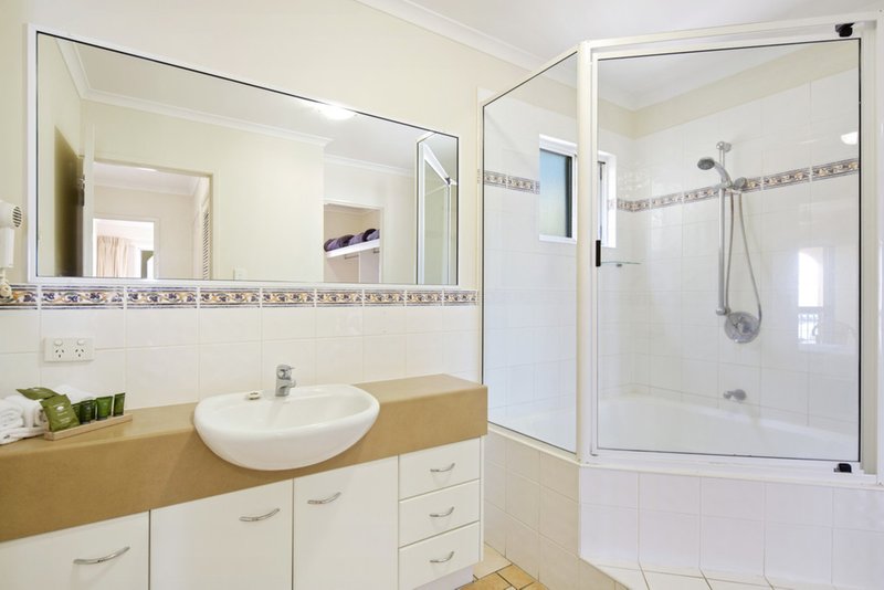 Photo - 10/115 Shingley Drive, Airlie Beach QLD 4802 - Image 11