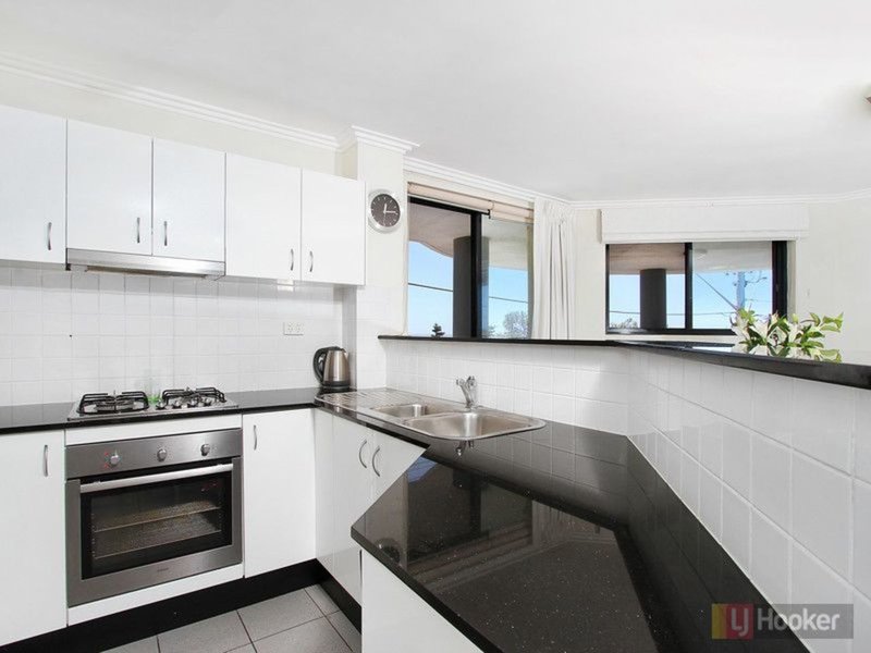 Photo - 101/18 Ocean Street, Narrabeen NSW 2101 - Image 4