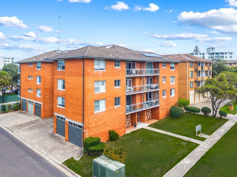 Photo - 10/12-14 Elizabeth Place, Cronulla NSW 2230 - Image 2