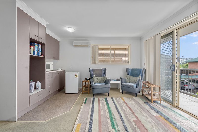Photo - 10/12-20 Ballantine Street, Chermside QLD 4032 - Image 10