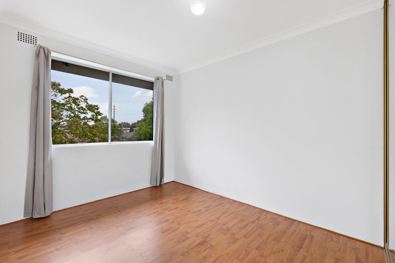 Photo - 10/12 Emert Street, Wentworthville NSW 2145 - Image 5