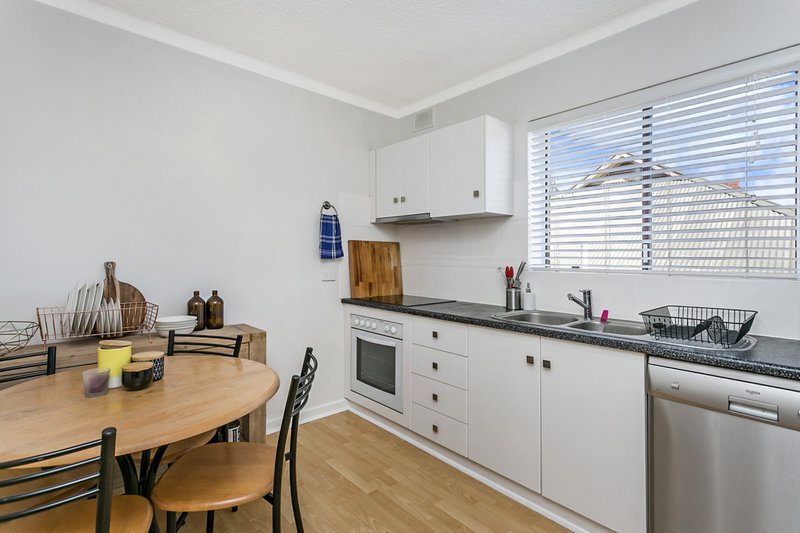 Photo - 10/12 Moseley Street, Glenelg SA 5045 - Image 6